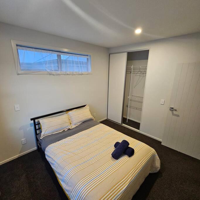 Entire House - Brand New 2 Bedroom House Lower Hutt Eksteriør bilde